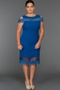 Kurzes Kleid in Übergröße Sächsischblau N98440