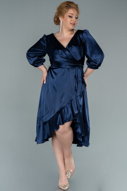Abendgarderobe in Großen Größen Midi Satin Marineblau ABK1410