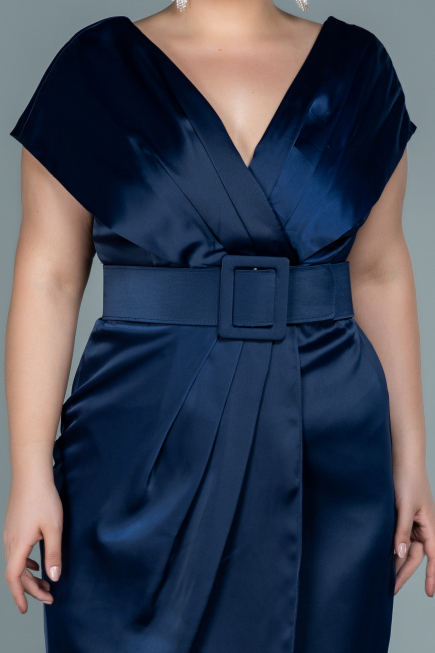 Abendgarderobe in Großen Größen Midi Satin Marineblau ABK1499