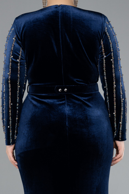 Langes Abendkleid aus Samt in Übergröße Lang Samt Marineblau ABU4277