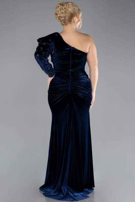 Langes Abendkleid aus Samt in Übergröße Lang Samt Marineblau ABU4339